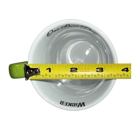 The Musical Wicked "One Short Day" Green Coffee Mug 2023 RARE - Picture 7 of 9